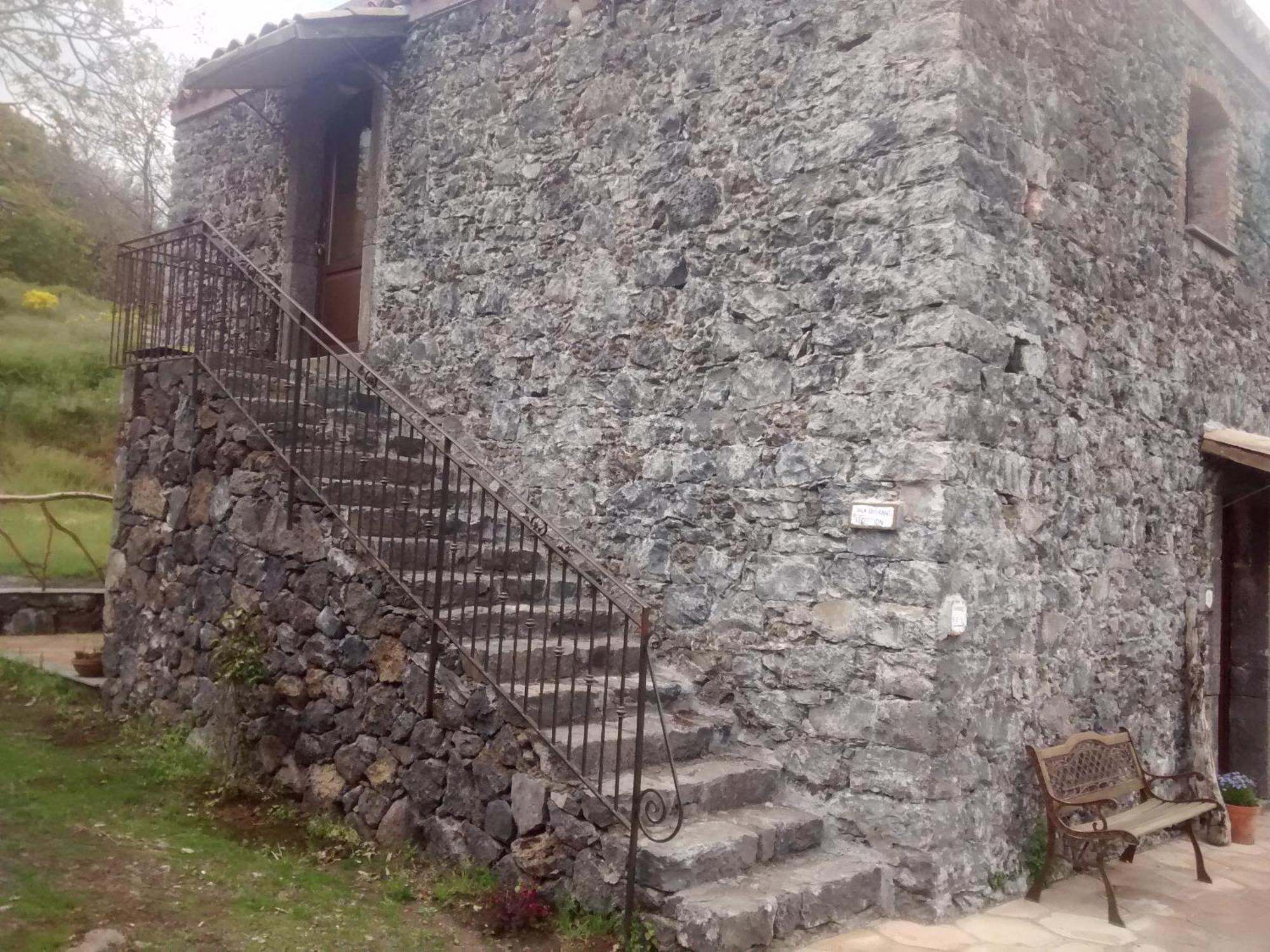 Agriturismo La Caraffara Sull' Etna Puntalazzo Extérieur photo
