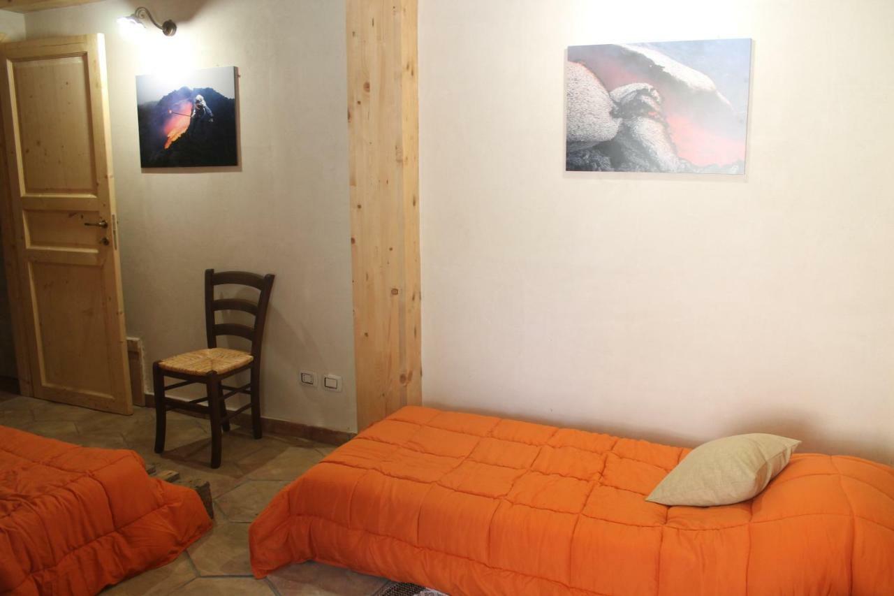 Agriturismo La Caraffara Sull' Etna Puntalazzo Extérieur photo